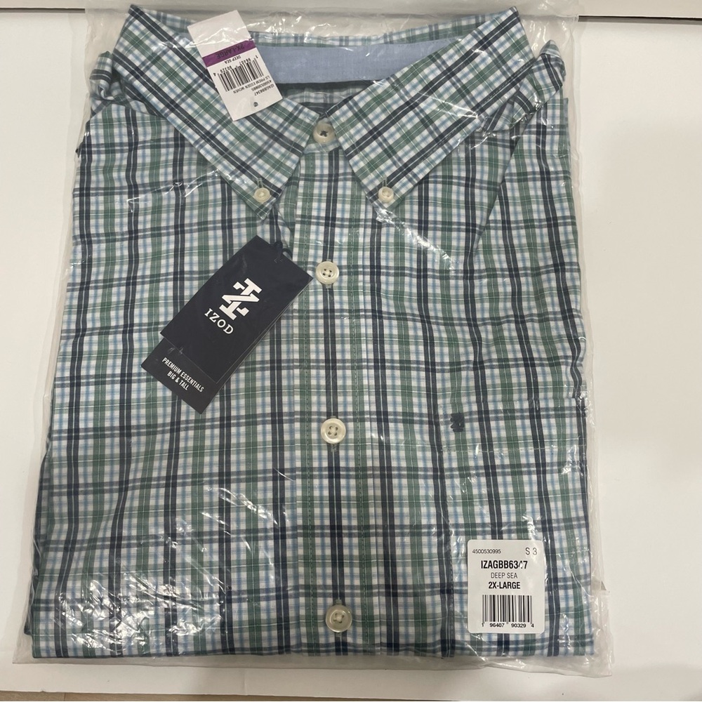 NWT in Packaging Izod Men’s Button Down Shirt Size 2XL- Deep Sea